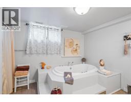 1072 Roberton Blvd, Parksville, BC V9P2N9 Photo 38