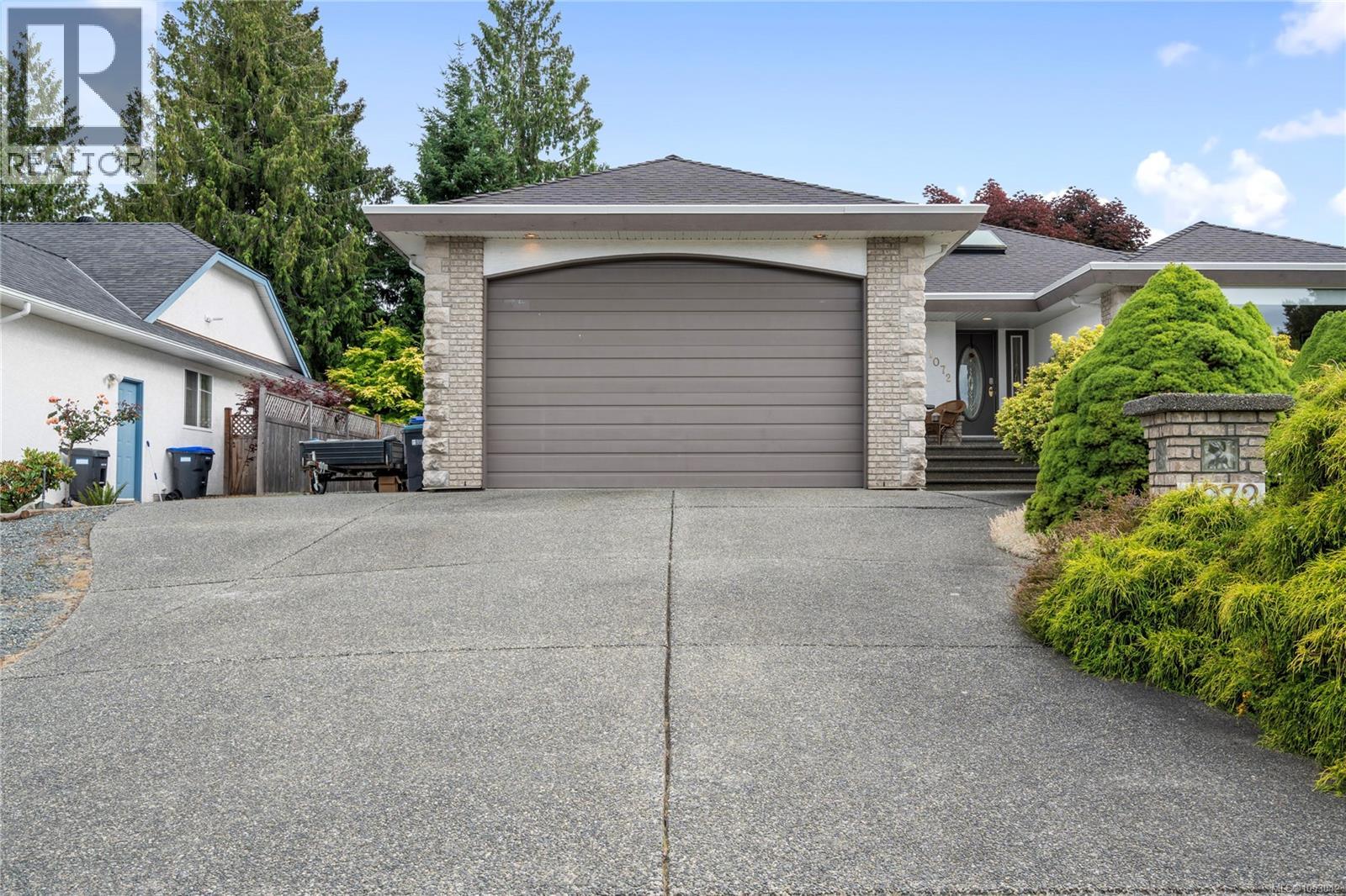 1072 Roberton Blvd, Parksville - Image 1