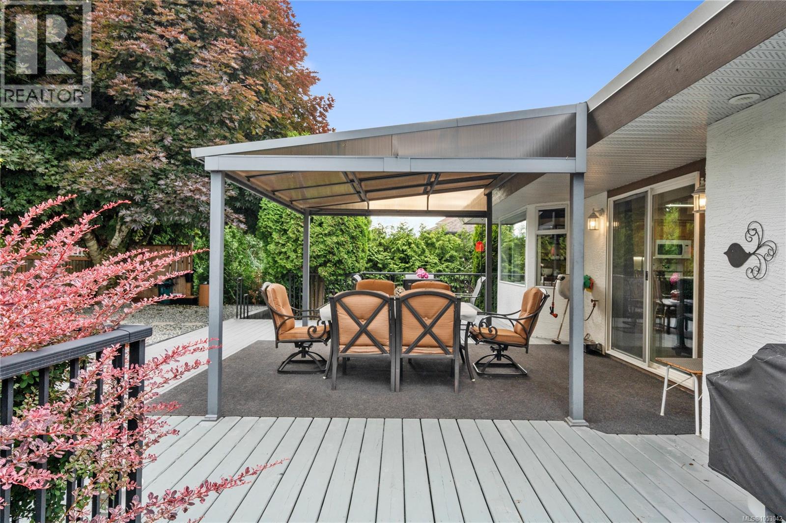 1072 Roberton Blvd, Parksville - Image 1