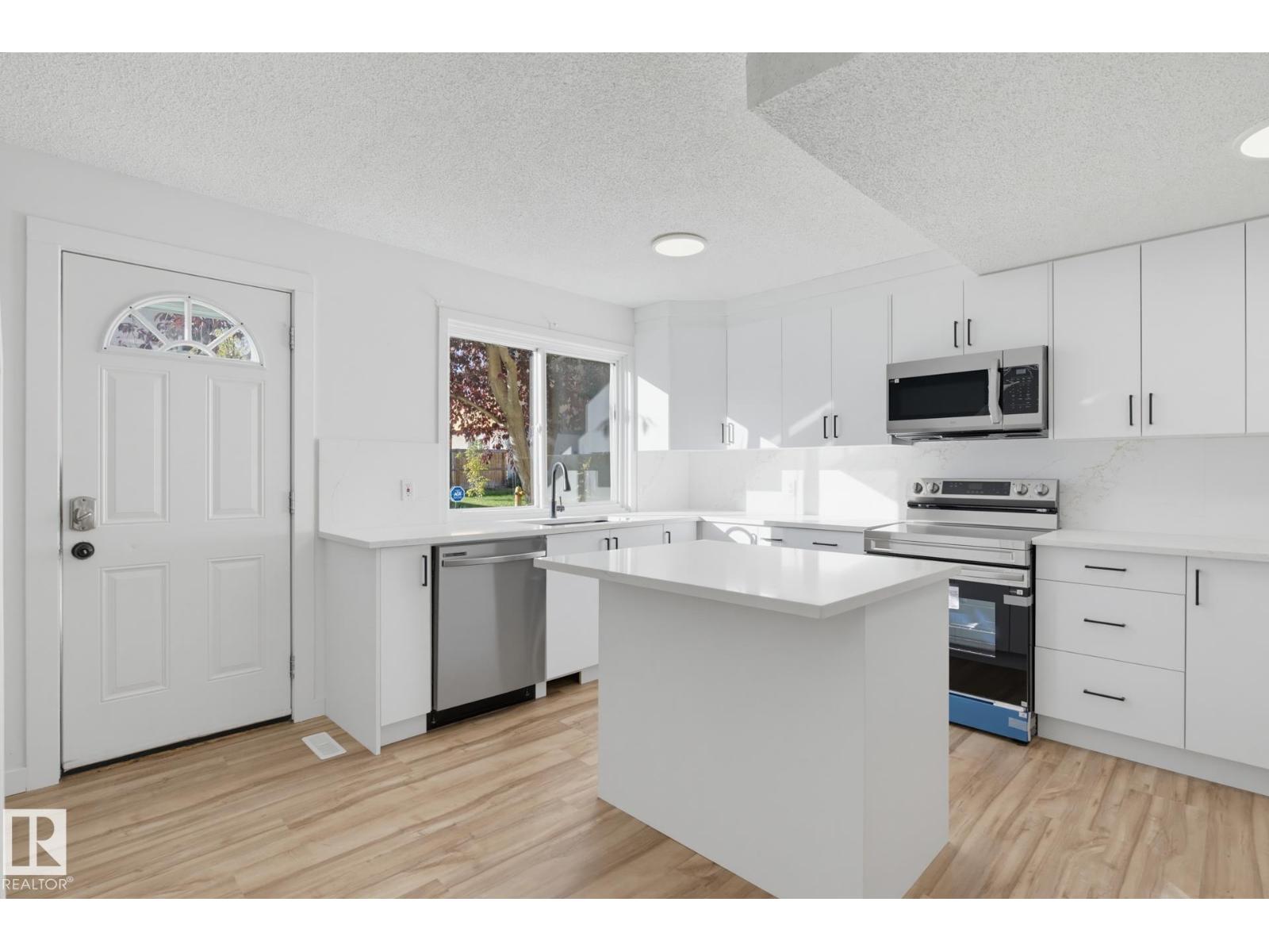 Property photograph 3 for MLS E4513001