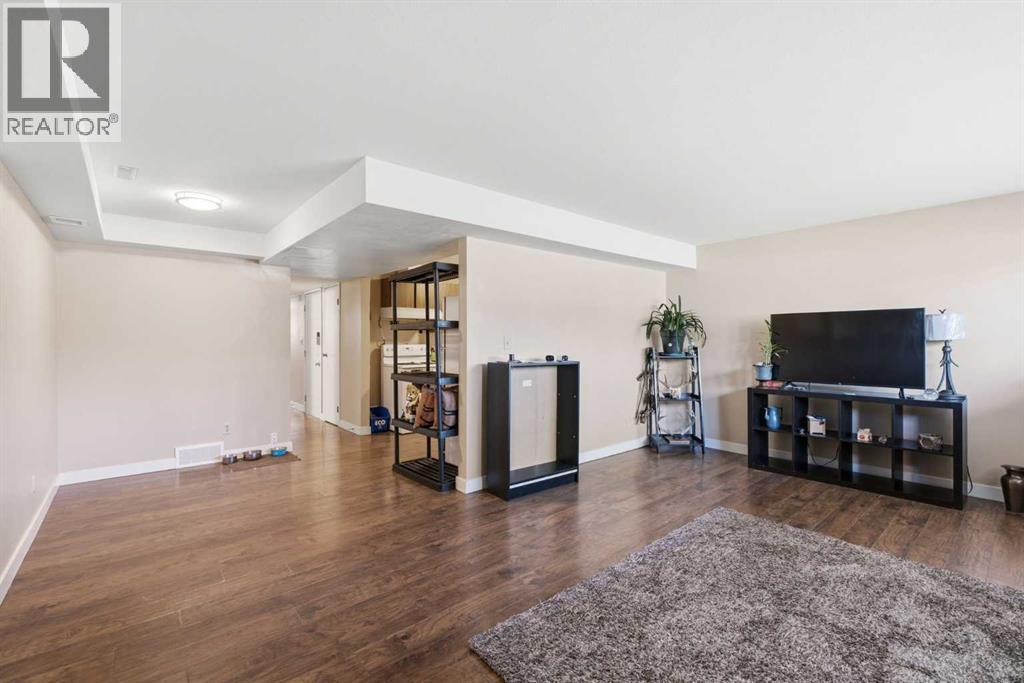 4646 80 Street NW photo 22