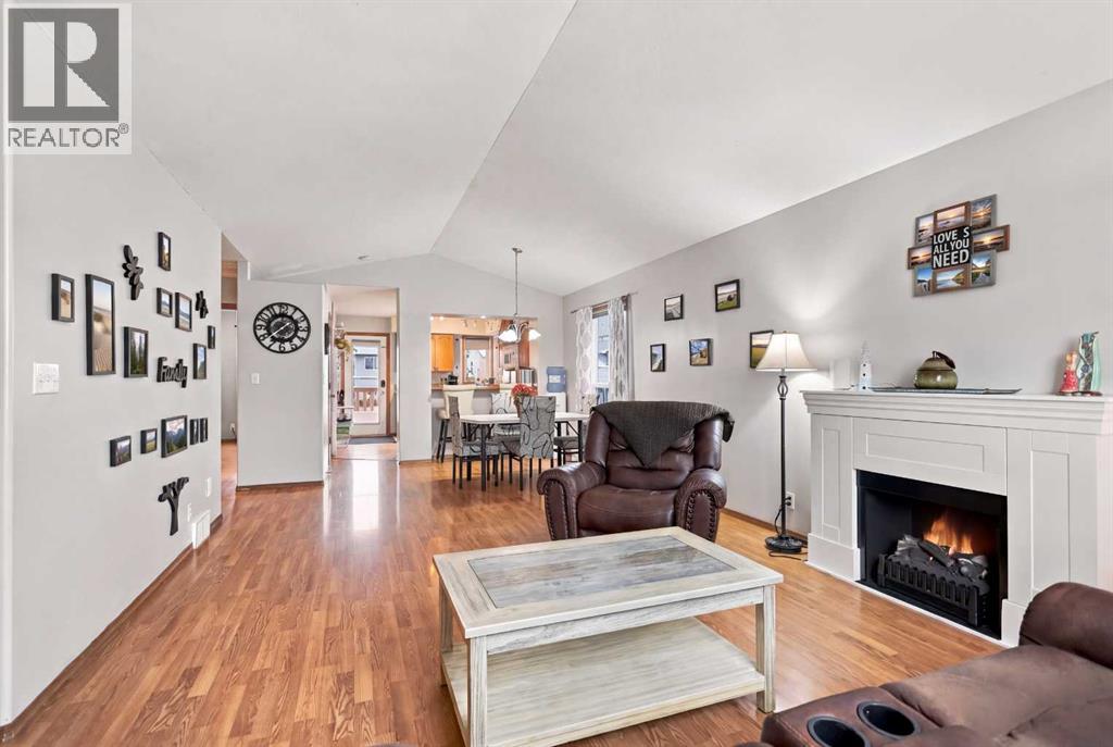 Listing photo – 55 Wildrose Drive, Sylvan Lake
