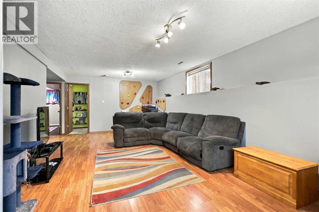 Listing photo – 55 Wildrose Drive, Sylvan Lake