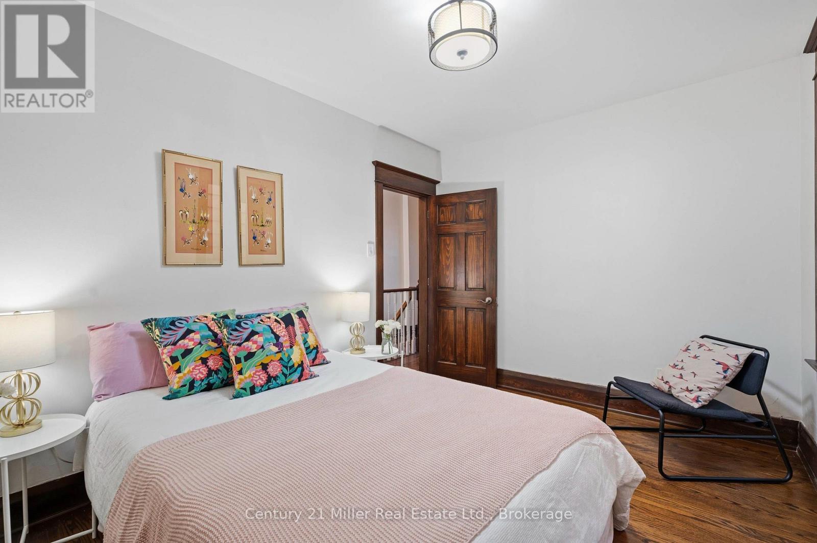 213 BOON AVENUE - 21