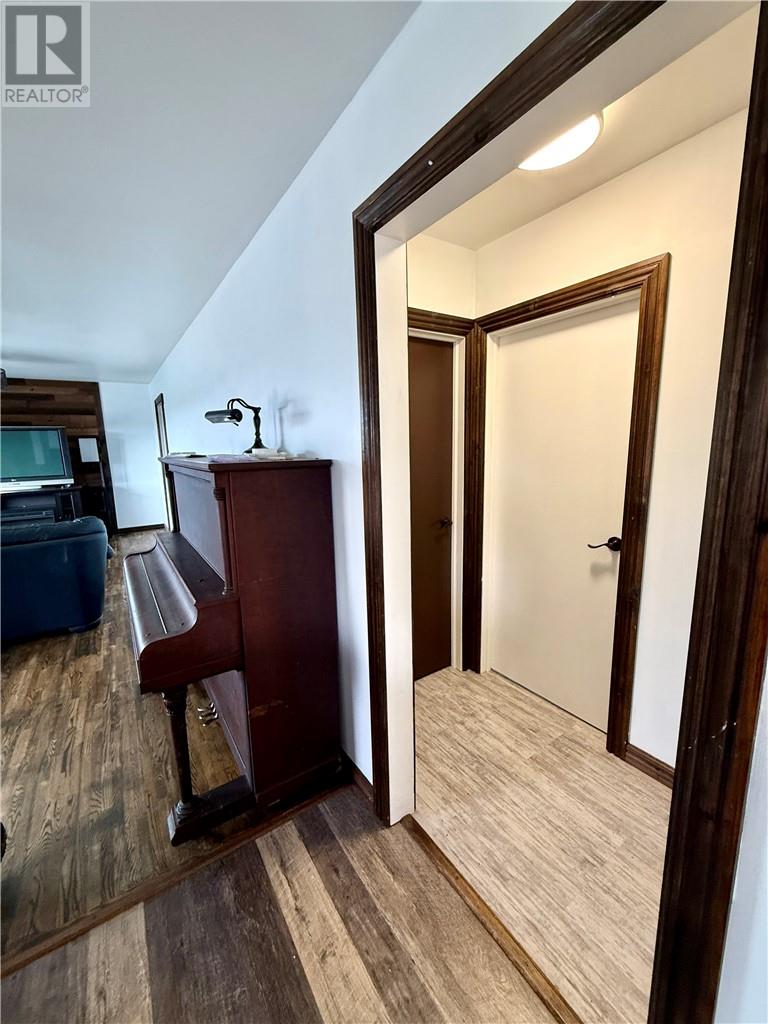 54 Maple Crescent, Atikokan — photo 11
