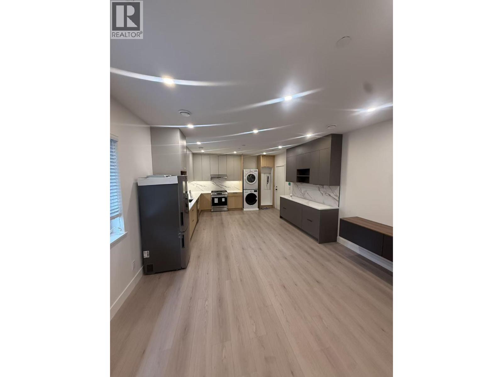 4636 KNIGHT photo 2