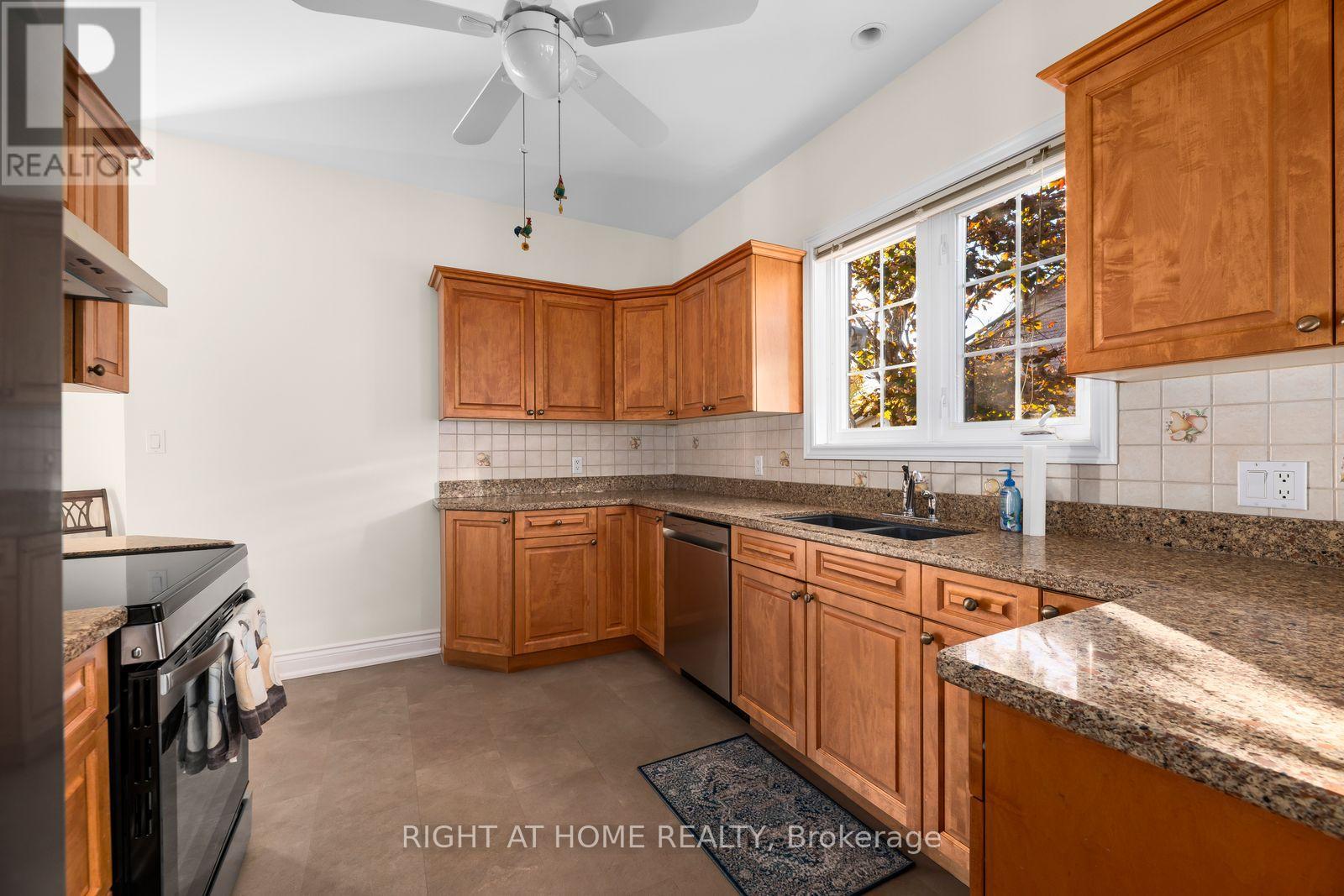 21 CRESCENT MOON LANE, Kawartha Lakes (Mariposa) — photo 10
