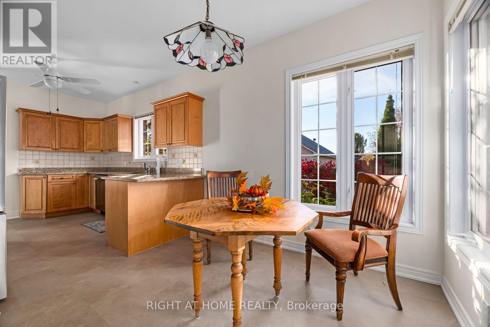 21 CRESCENT MOON LANE, Kawartha Lakes (Mariposa) — photo 11