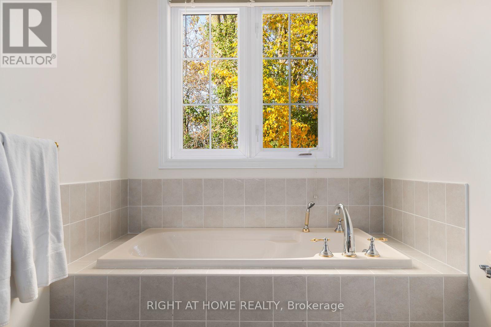 21 Crescent Moon Lane, Kawartha Lakes, ON photo 22