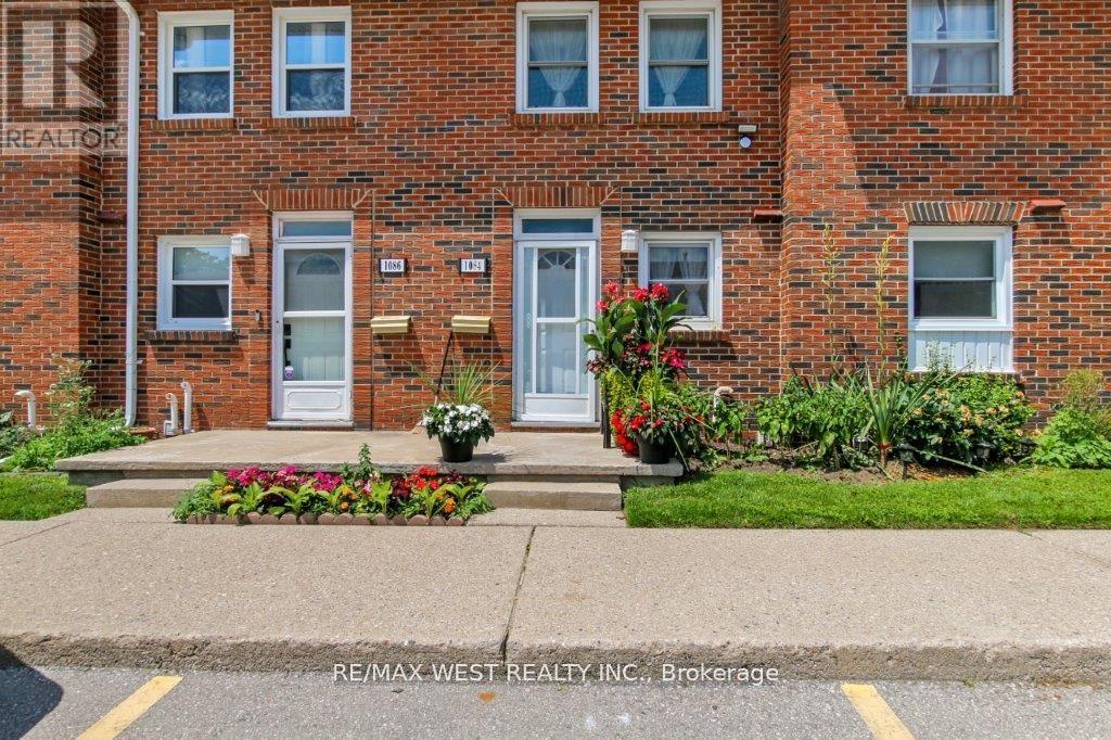 1084 SOUTHDALE ROAD E, London South (South S)