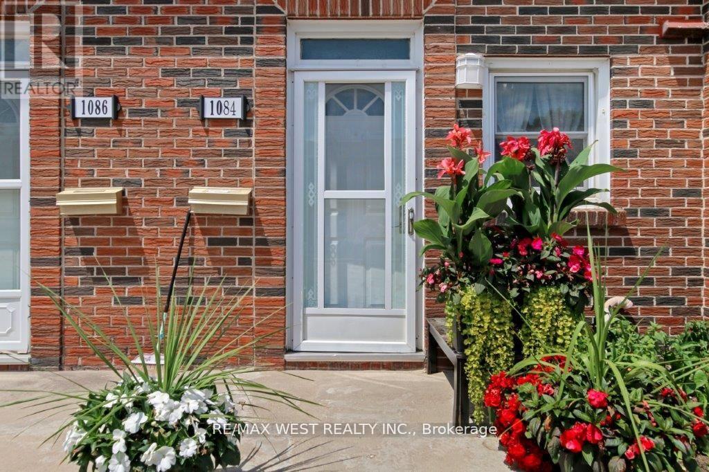 1084 SOUTHDALE ROAD E, London South (South S) — photo 2