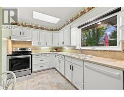 Kitchen - 462 Evergreen Avenue, Hamilton, ON L9G2P8 Photo 10