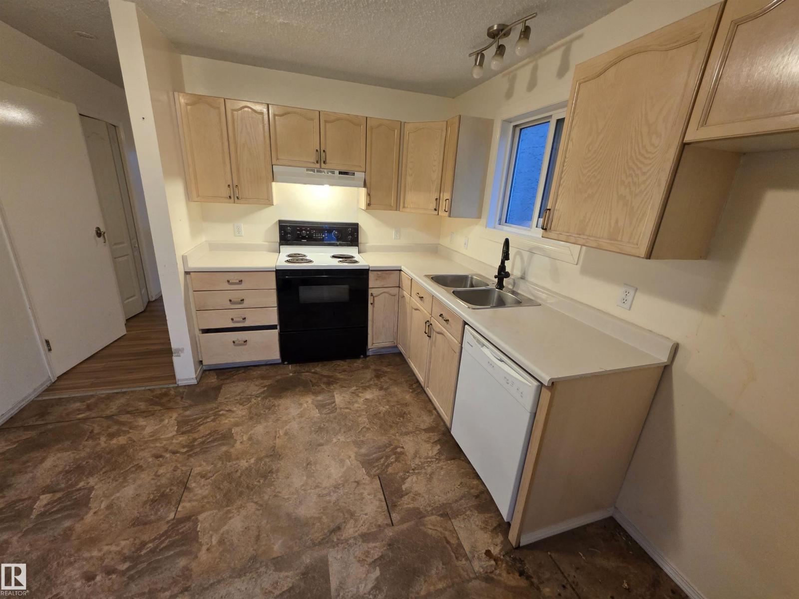 #136 5 ABERDEEN WY, Stony Plain — photo 3