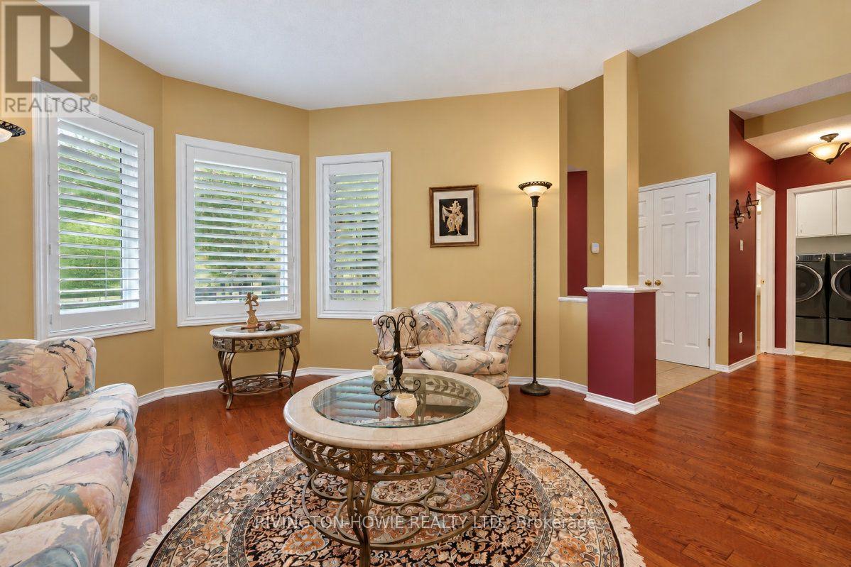 82 UPMINSTER WAY, Ottawa — photo 9