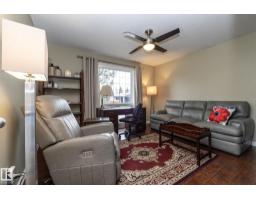 7412 33 Av Nw, Edmonton, AB T6K1J4 Photo 12