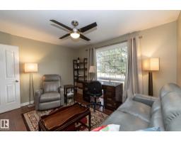 7412 33 Av Nw, Edmonton, AB T6K1J4 Photo 13