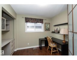 7412 33 Av Nw, Edmonton, AB T6K1J4 Photo 14