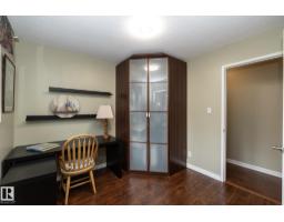 7412 33 Av Nw, Edmonton, AB T6K1J4 Photo 16