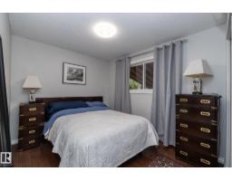 7412 33 Av Nw, Edmonton, AB T6K1J4 Photo 17