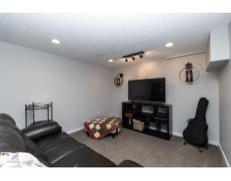 7412 33 Av Nw, Edmonton, AB T6K1J4 Photo 21