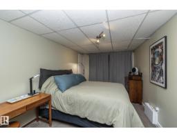 7412 33 Av Nw, Edmonton, AB T6K1J4 Photo 24