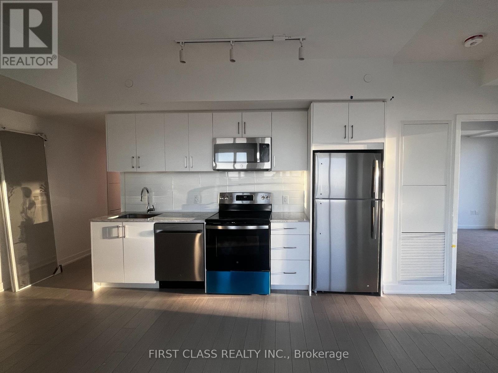 2608 - 4010 EGLINTON AVENUE W, Toronto (Humber Heights) — photo 4