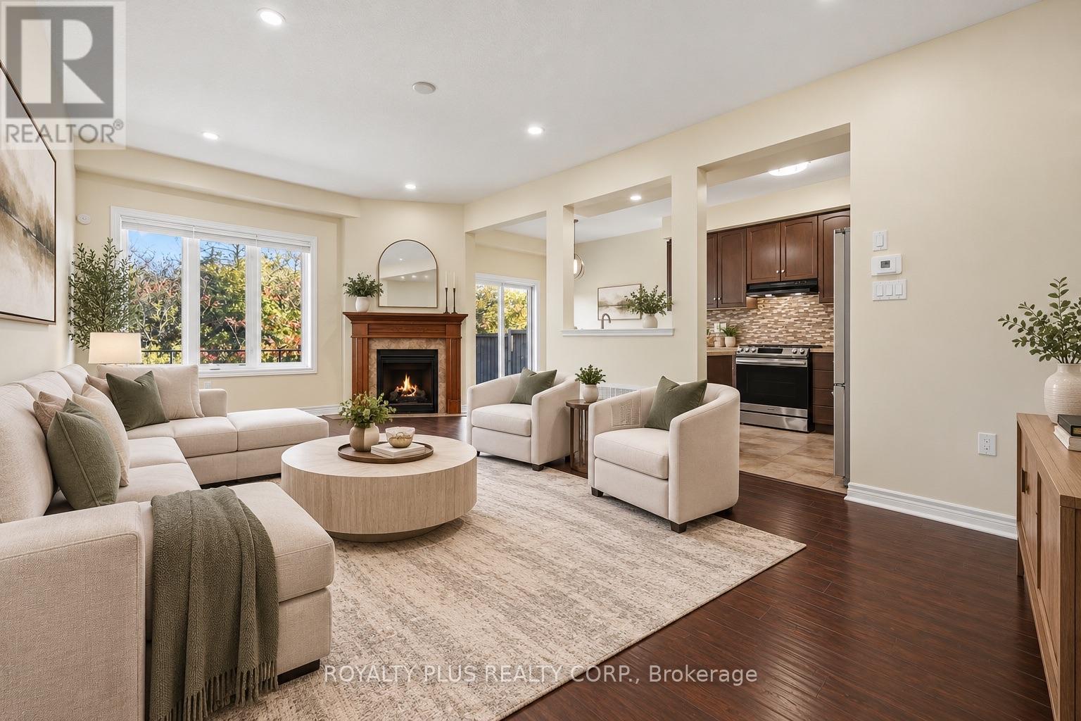 116 Echovalley Drive, Hamilton, ON photo 2