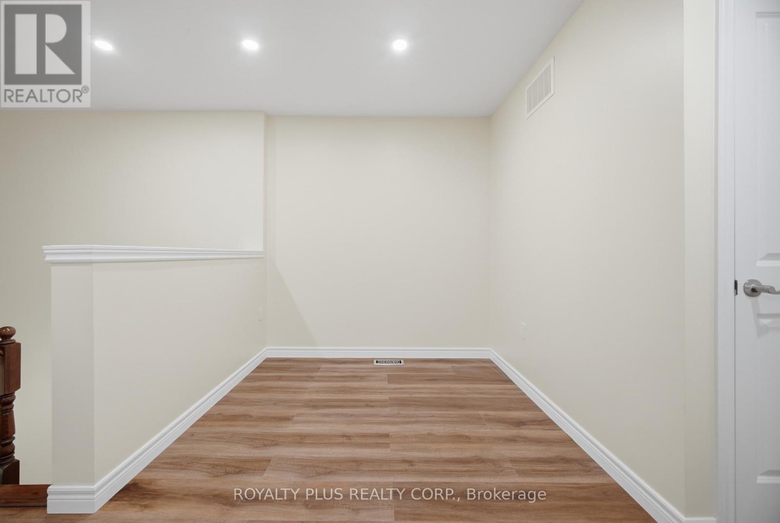116 Echovalley Drive, Hamilton, ON photo 21