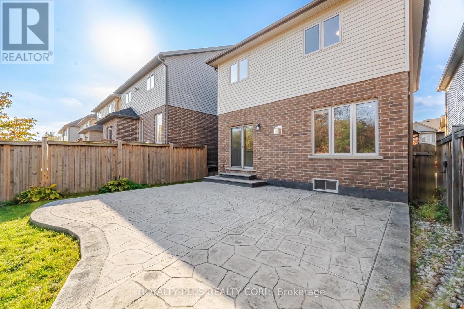 116 Echovalley Drive, Hamilton, ON photo 32