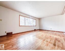Bedroom 3 - 5812 105 Av Nw, Edmonton, AB T6A1A6 Photo 8