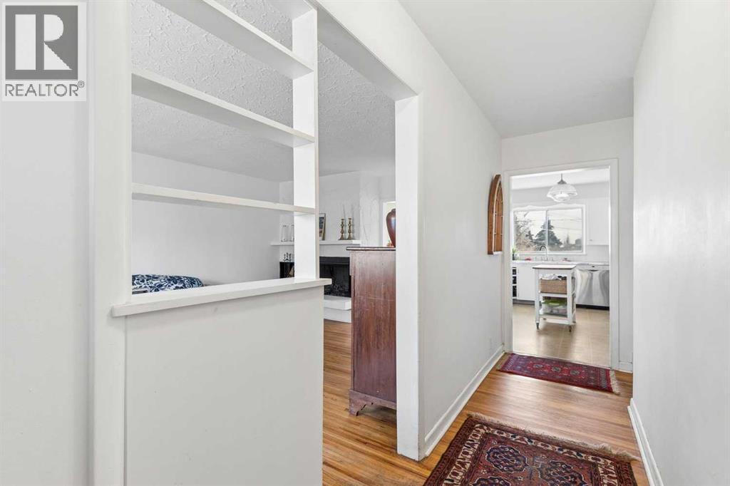 56 Hunter Street NW photo 4