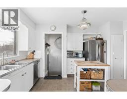 Laundry room - 56 Hunter Street Nw, Calgary, AB T2K2B7 Photo 11