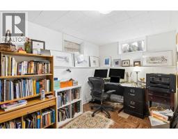 56 Hunter Street Nw, Calgary, AB T2K2B7 Photo 15