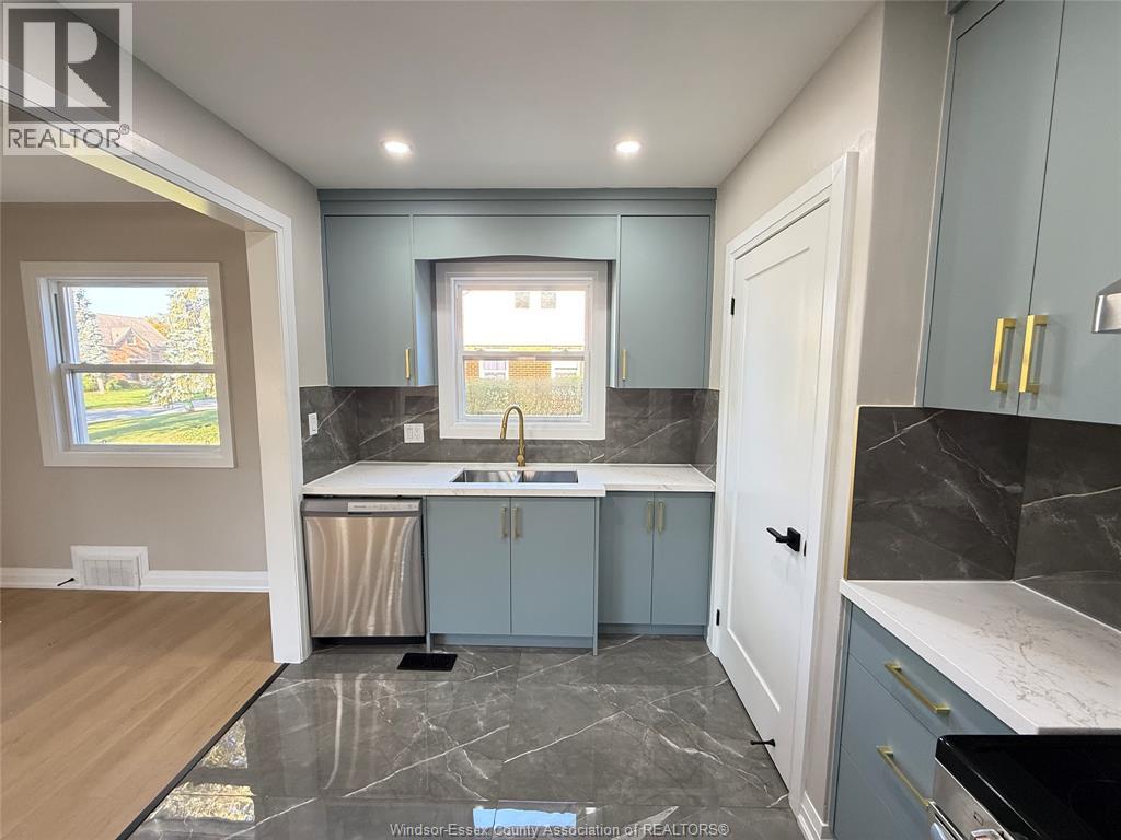 2870 ALEXANDRA AVENUE, Windsor — photo 11