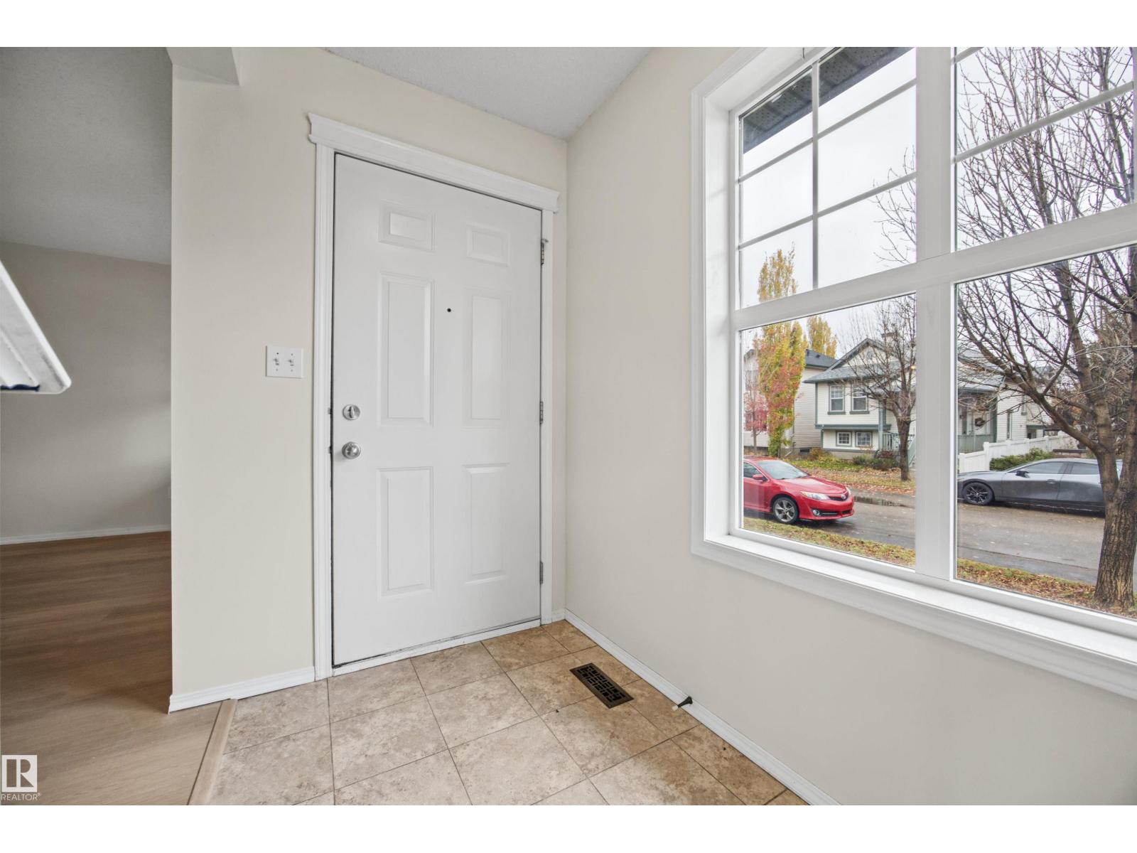 4618 TURNER SQUARE SQ NW, Edmonton — photo 2