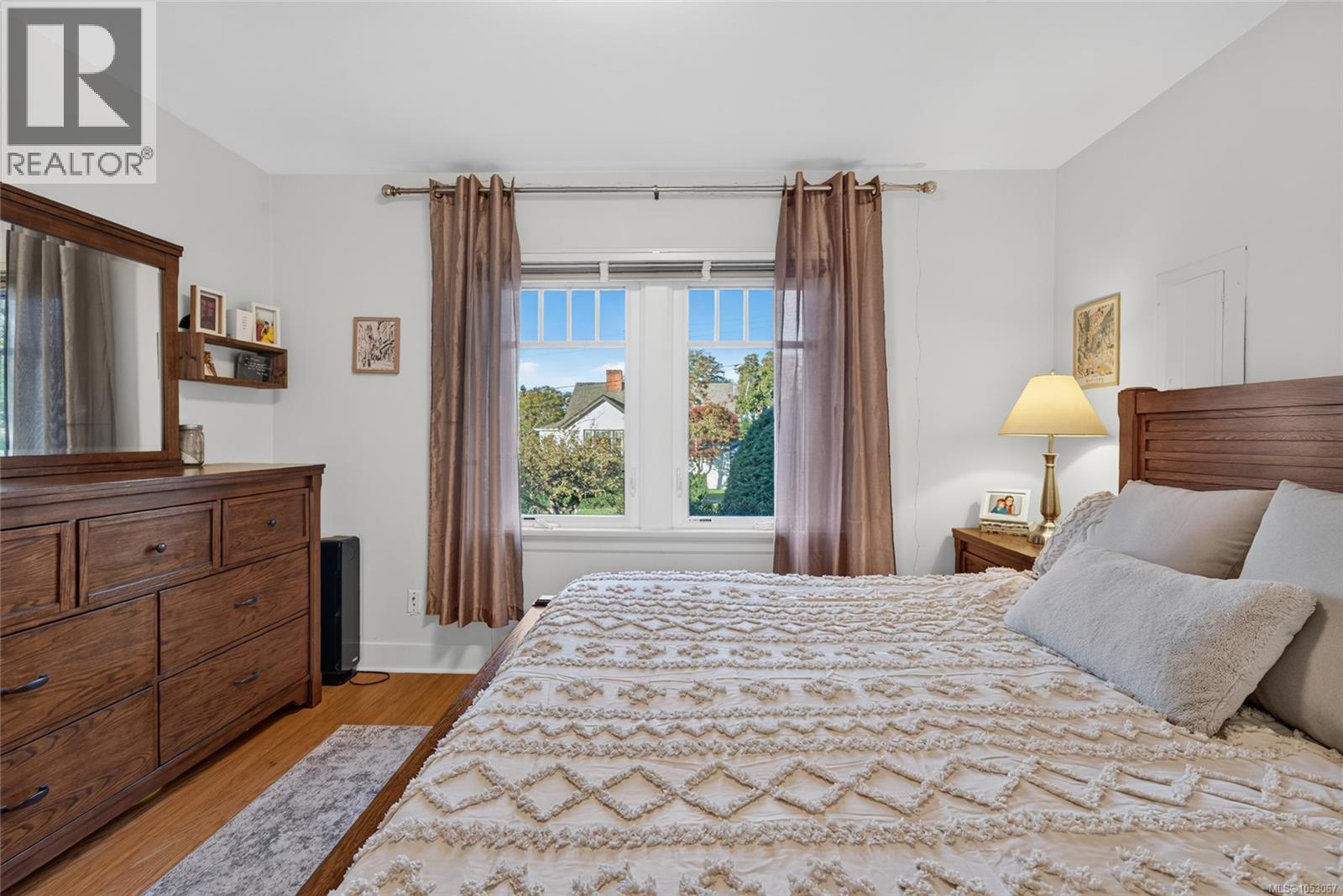  3015 Dean Avenue, Saanich