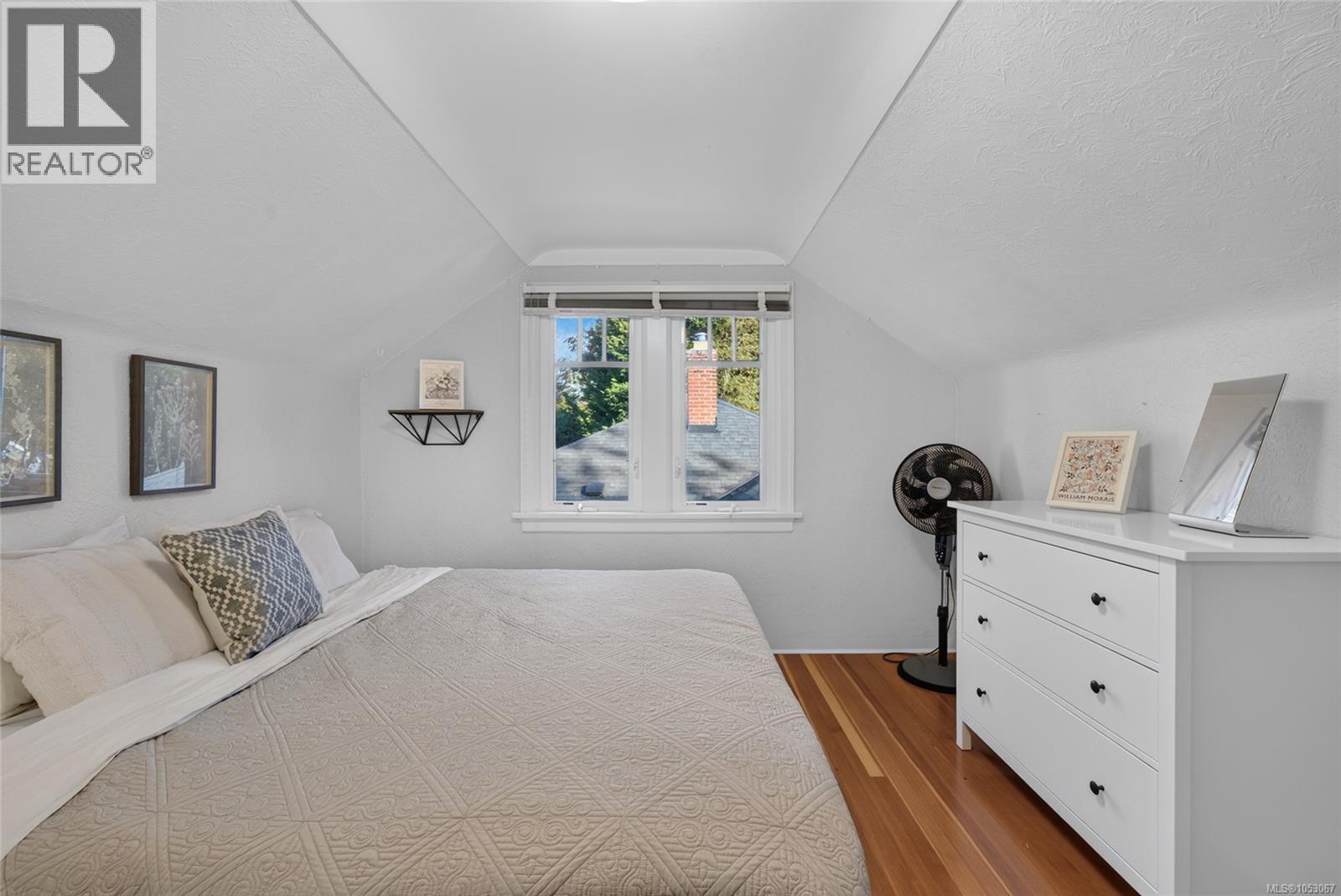  3015 Dean Avenue, Saanich