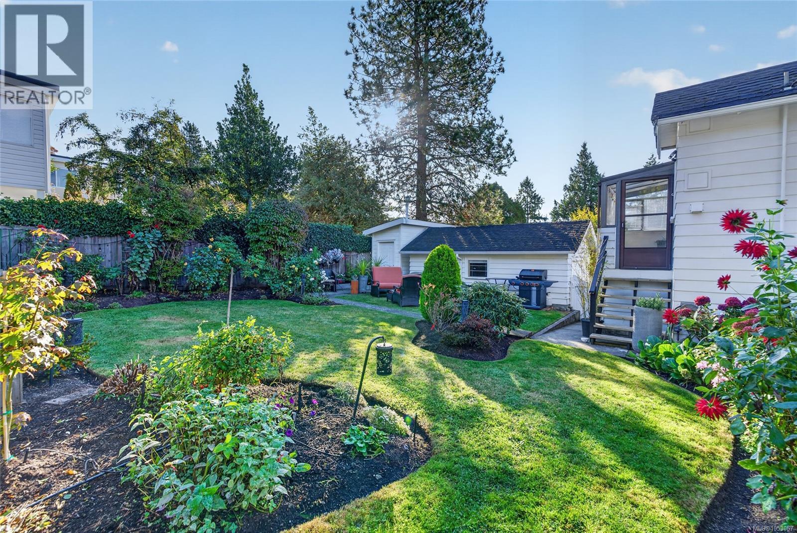  3015 Dean Avenue, Saanich