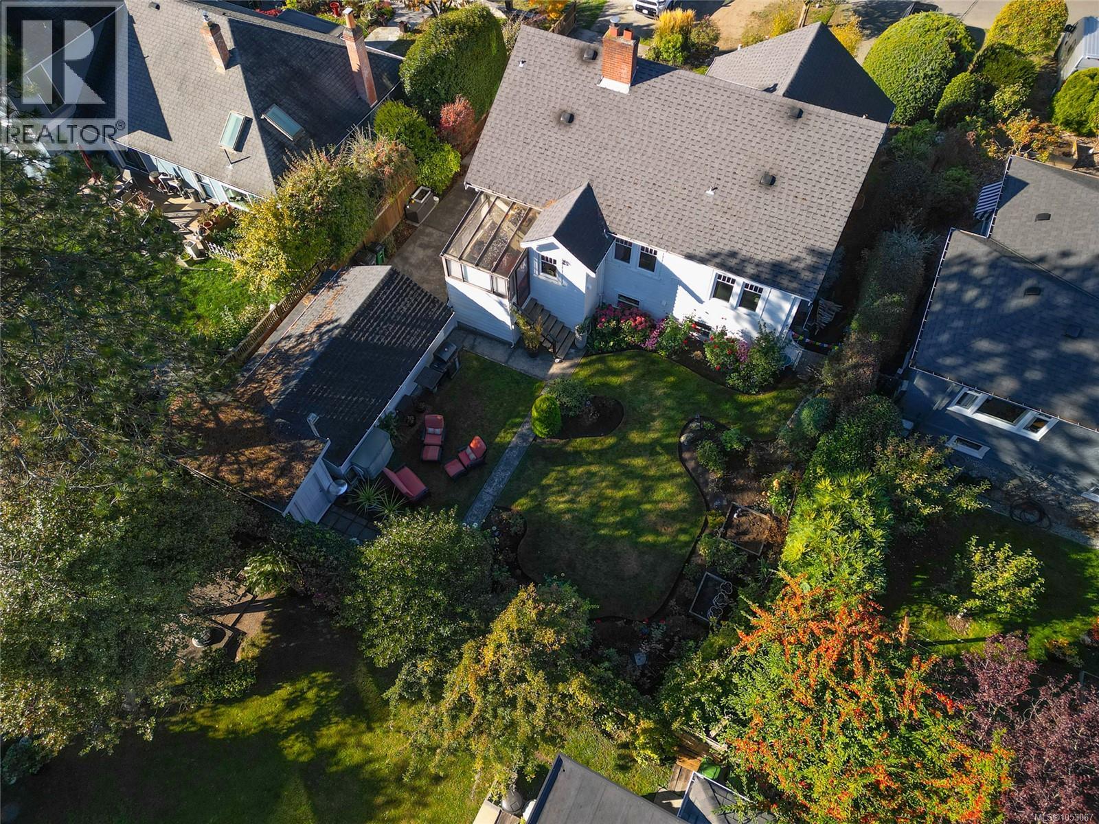  3015 Dean Avenue, Saanich