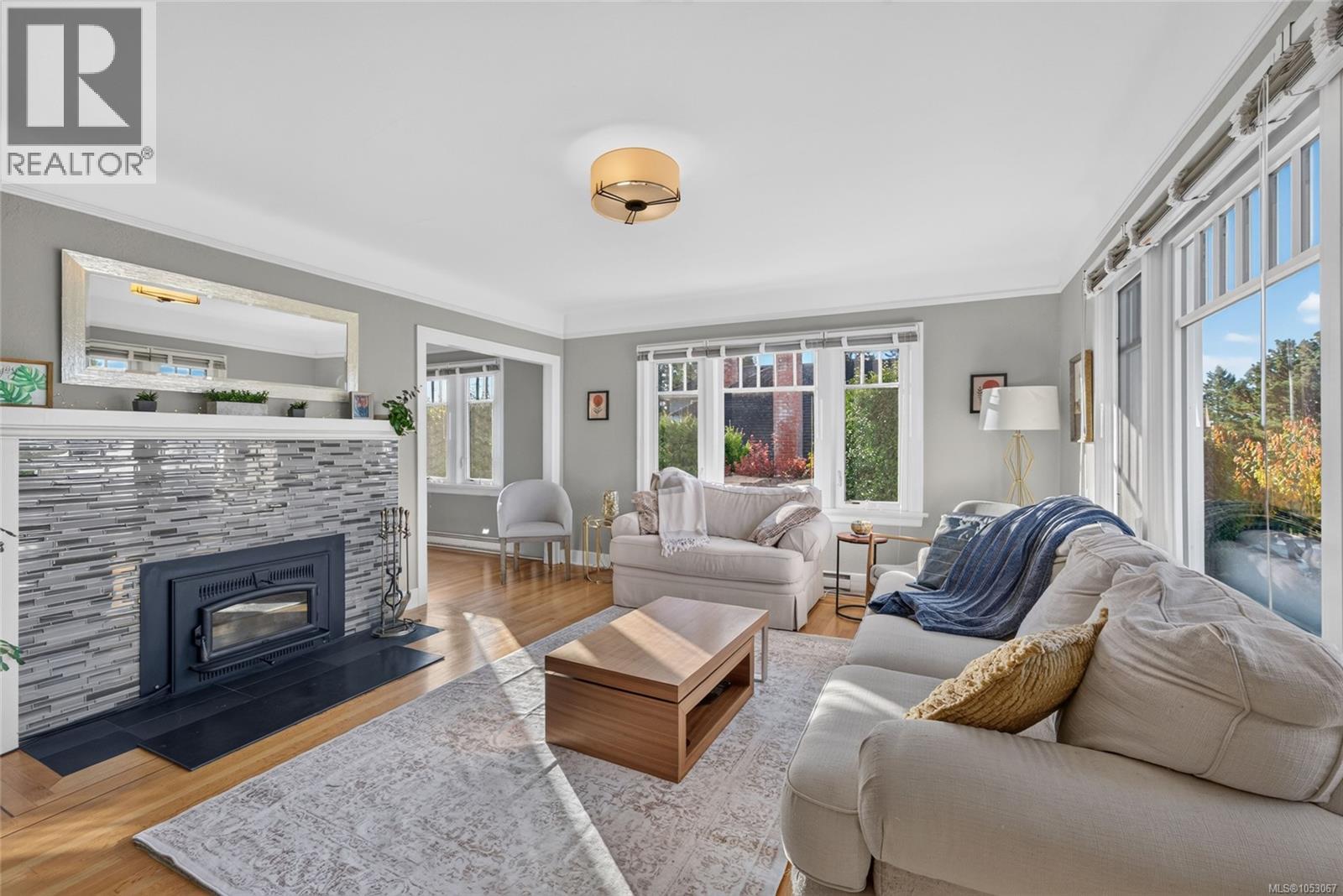  3015 Dean Avenue, Saanich