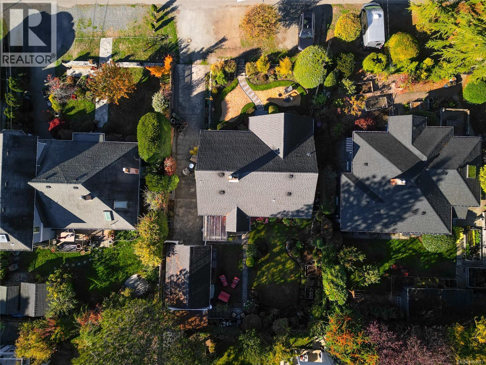  3015 Dean Avenue, Saanich