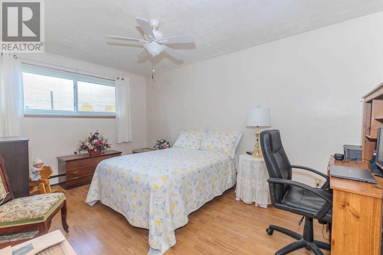 13 Pentagon BLVD - 13