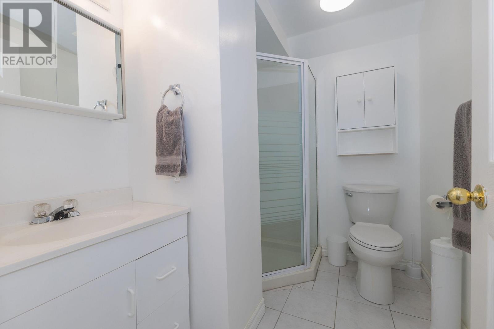 13 Pentagon BLVD - 19