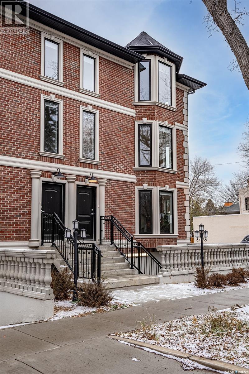 1007 Osler STREET, Saskatoon — photo 2