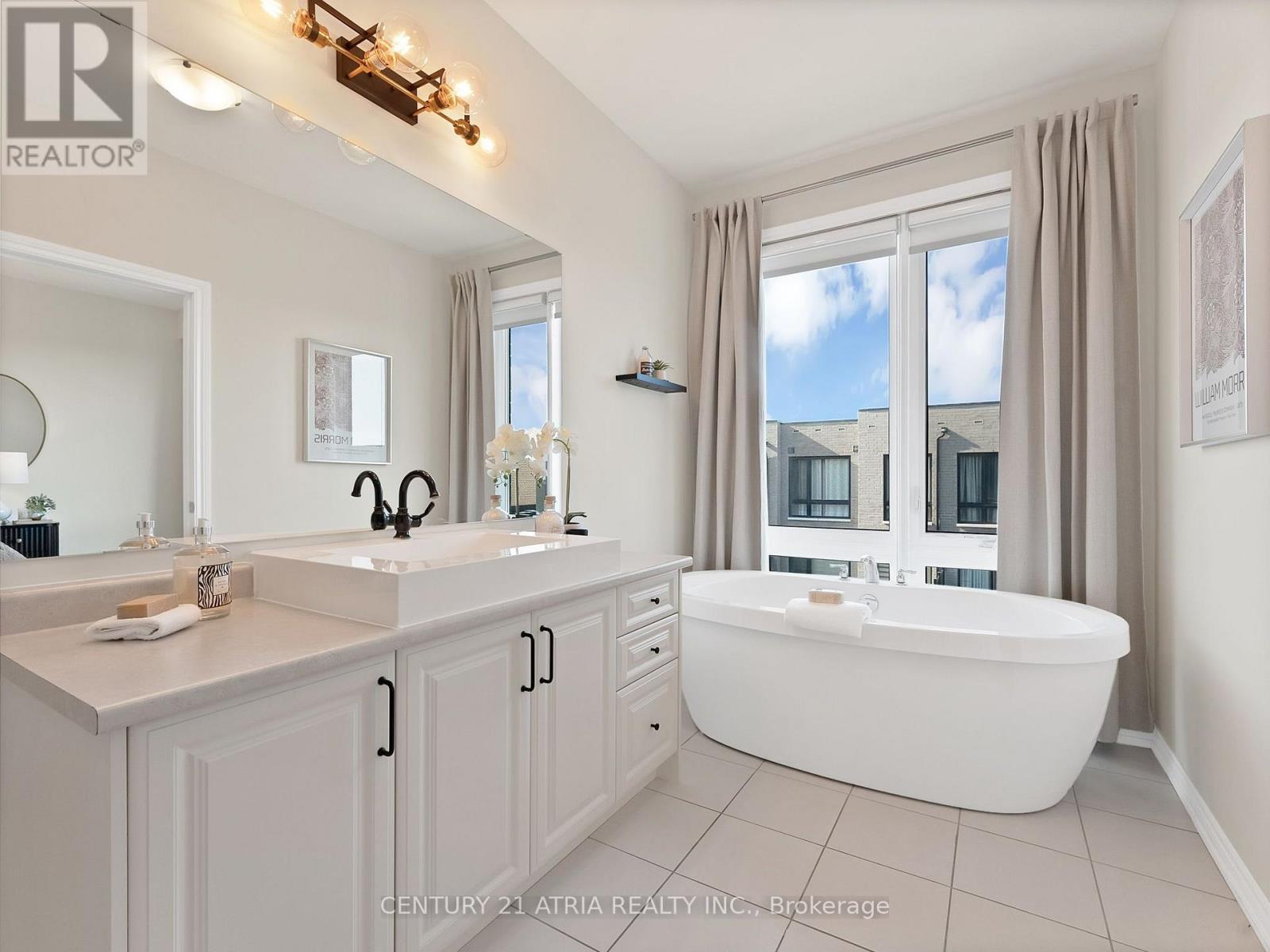 17 Hammersmith Lane, Markham, ON photo 35