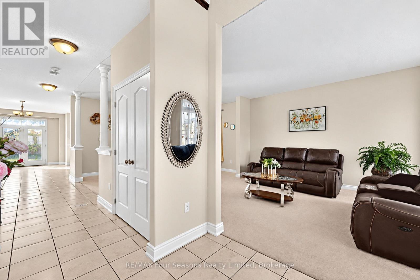 71 Lockerbie Crescent, Collingwood photo 8