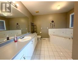 Upper Unit - 367 Marble Place, Newmarket, ON L3X2P1 Photo 17