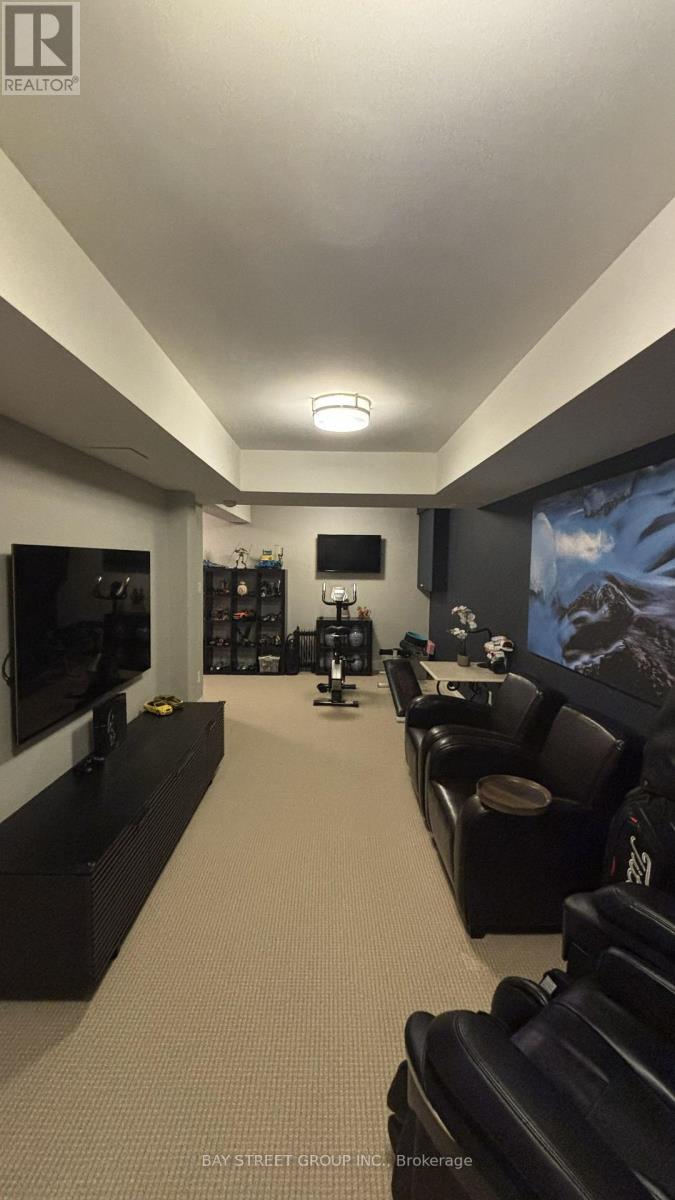 8 Dodie Street, Aurora, ON photo 20