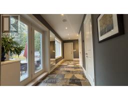8 Dodie Street, Aurora, ON L4G2L2 Photo 10