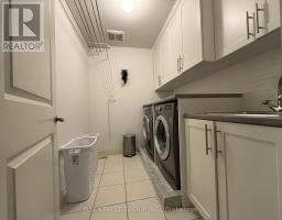8 Dodie Street, Aurora, ON L4G2L2 Photo 21